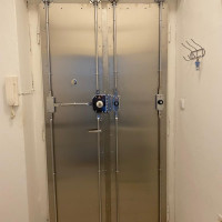 Naše realizace - zabezpečení dvoukřídlých dveří